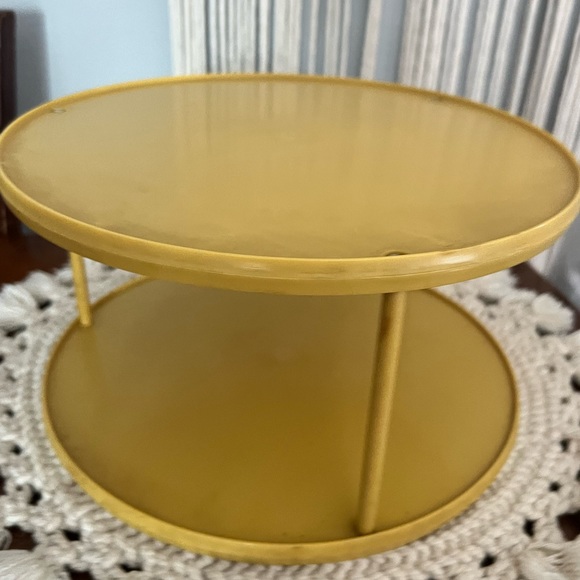 Rubbermaid 2 Tier 2725 Harvest Gold Turn Table Lazy Susan Spice Rack Vintage - Picture 2 of 6